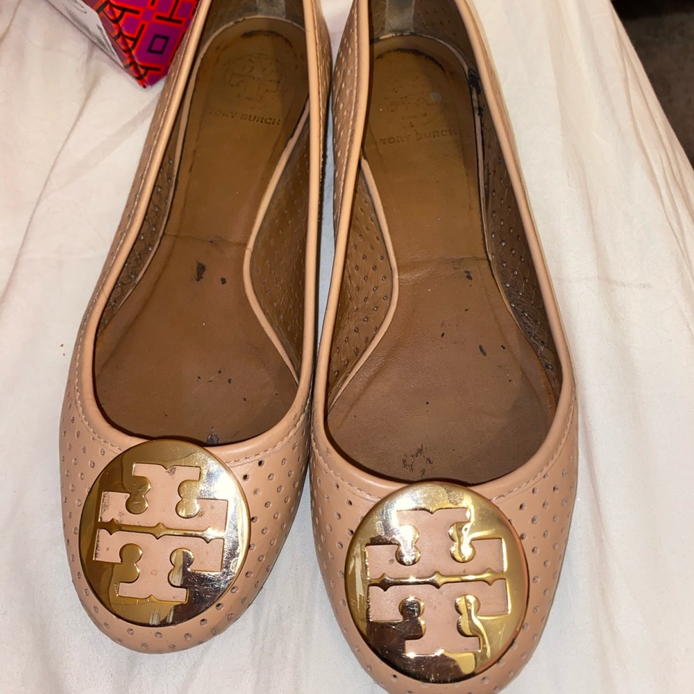 Nude Tory Burch flats